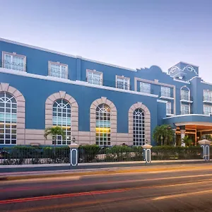 **** Hotel Mercedes Curio Collection By Hilton Mexico